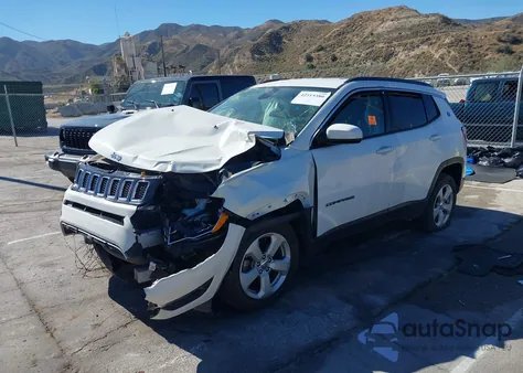 2018 Jeep Compass Latitude z USA, uszkodzony, nr VIN 3C4NJDBB0JT179301